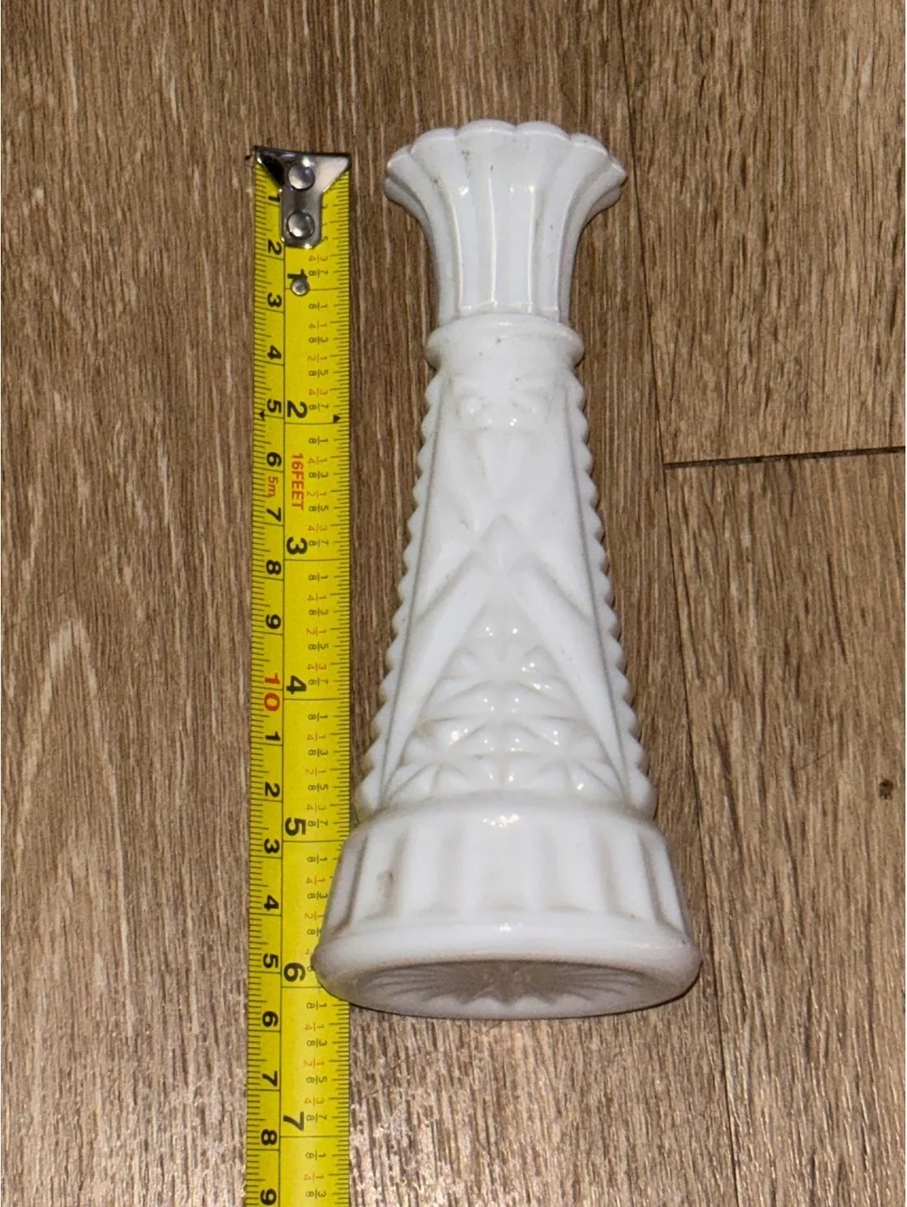 Vintage Anchor Hocking Milk Glass Bud Vase Pair 7” & 9” d111